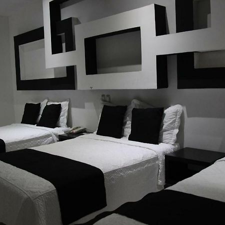 Hotel Dluxe Сан-Хуан-де-лос-Лагос Екстер'єр фото