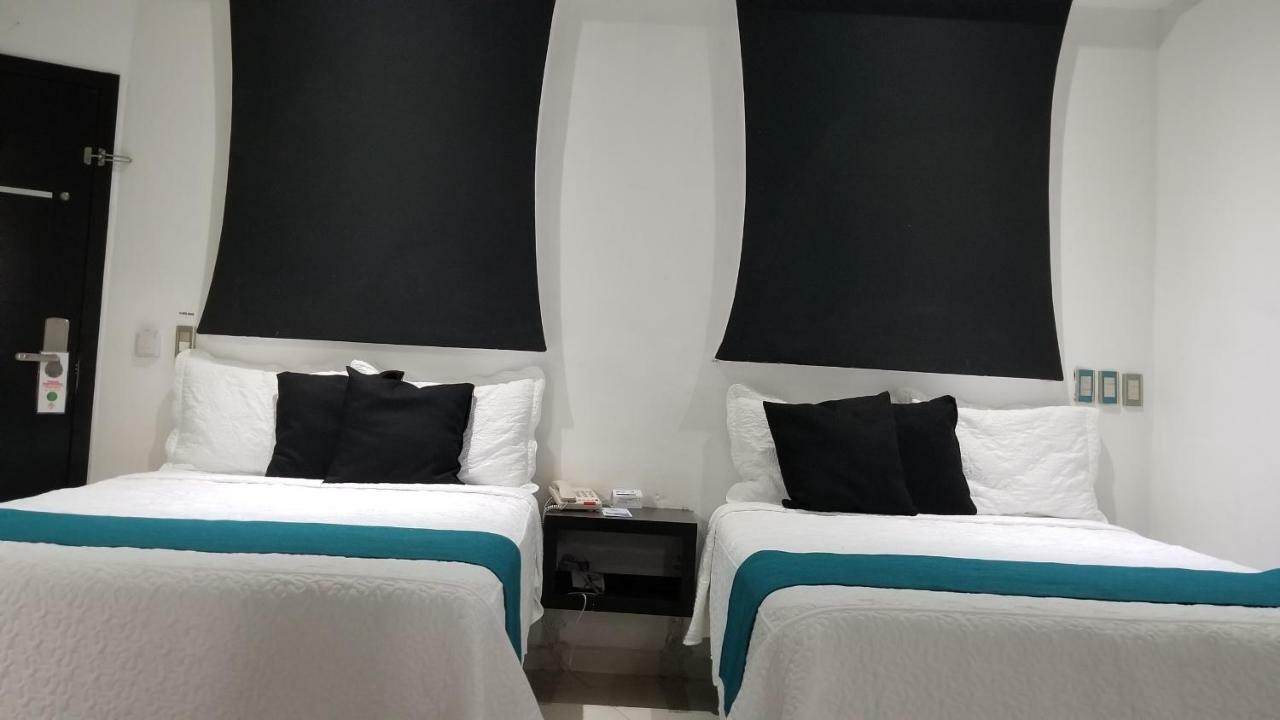 Hotel Dluxe Сан-Хуан-де-лос-Лагос Екстер'єр фото
