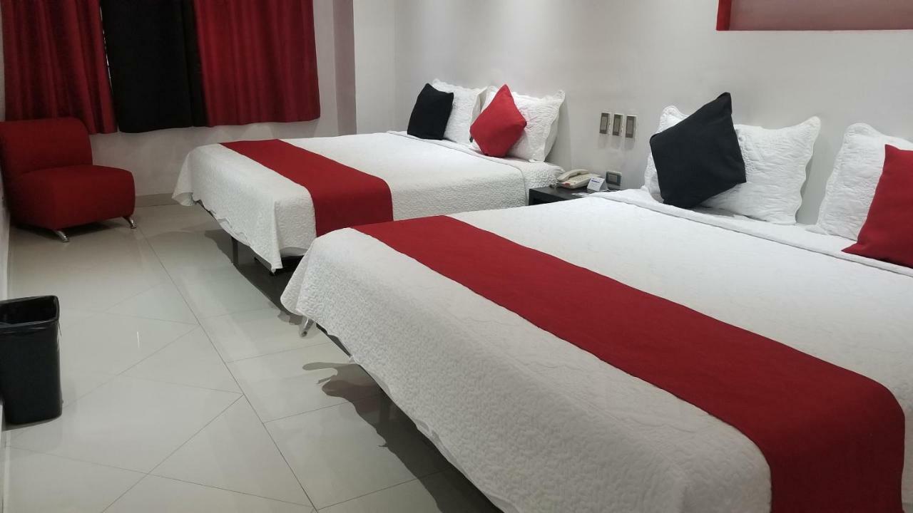 Hotel Dluxe Сан-Хуан-де-лос-Лагос Екстер'єр фото